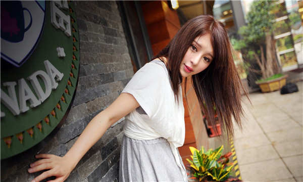 来凤想找一个女性生孩子给报酬-｛找个女人生孩子多少钱｝